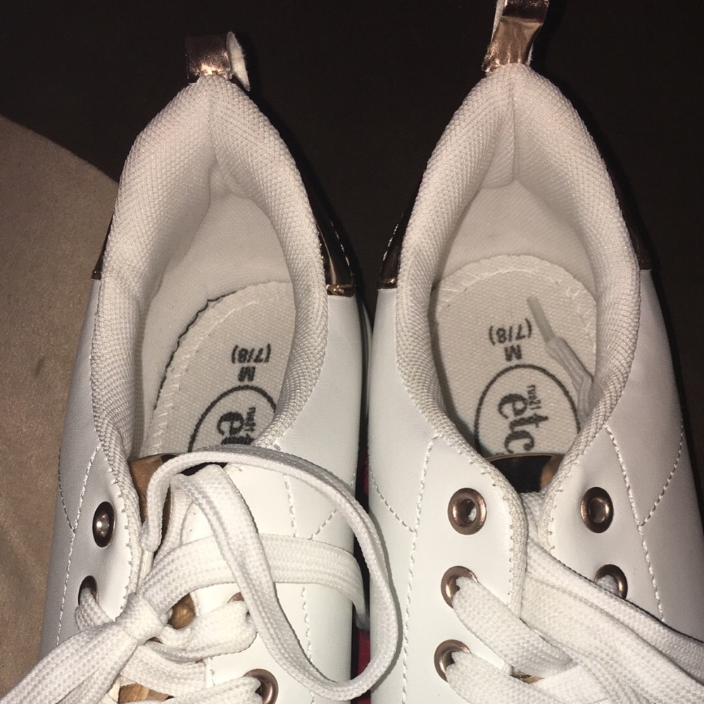 Shoes - Picture 2 of 2
